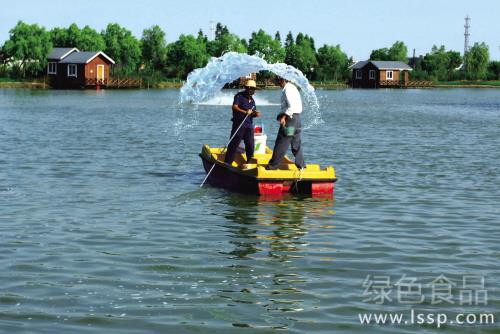 Water quality deterioration is prevalent in summer, management of summer fish ponds and prevention and control of fish diseases