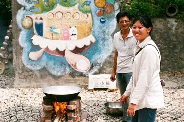 Li Jianwei / Farmer Bazaar has been observed for 8 years. Do you sell products or run communities? How can we avoid boredom?