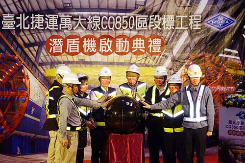 Taipei Mayor Ke Wenzhe worked hard to complete the Ring Line and Wanda Line in 15 years.